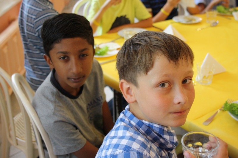 Village Camps International Summer Camp Leysin, Switzerland 2025-08-09 https://www.villagecamps.com/journals_admin/images/716-21-prom (92).jpg